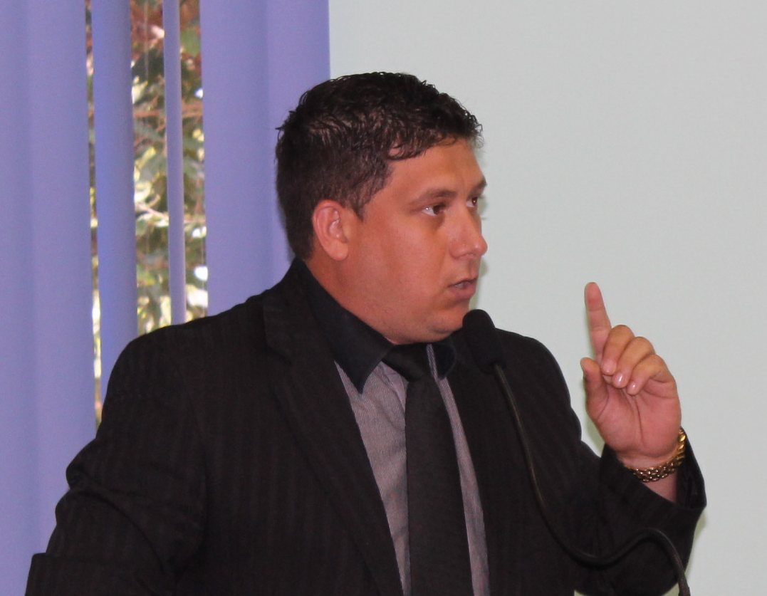 Moisés Zalen Oliveira Soté