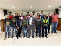 Câmara aprova atualização na legislação do serviço de moto-táxi e adequações na norma sobre controle de animais