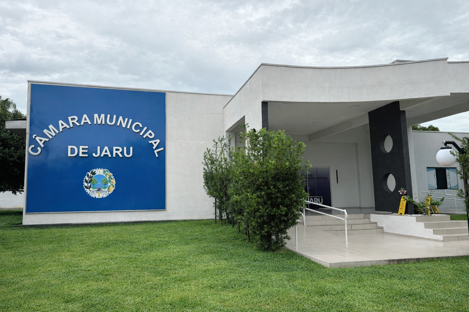 Câmara mantém atividades administrativas durante período sem sessões