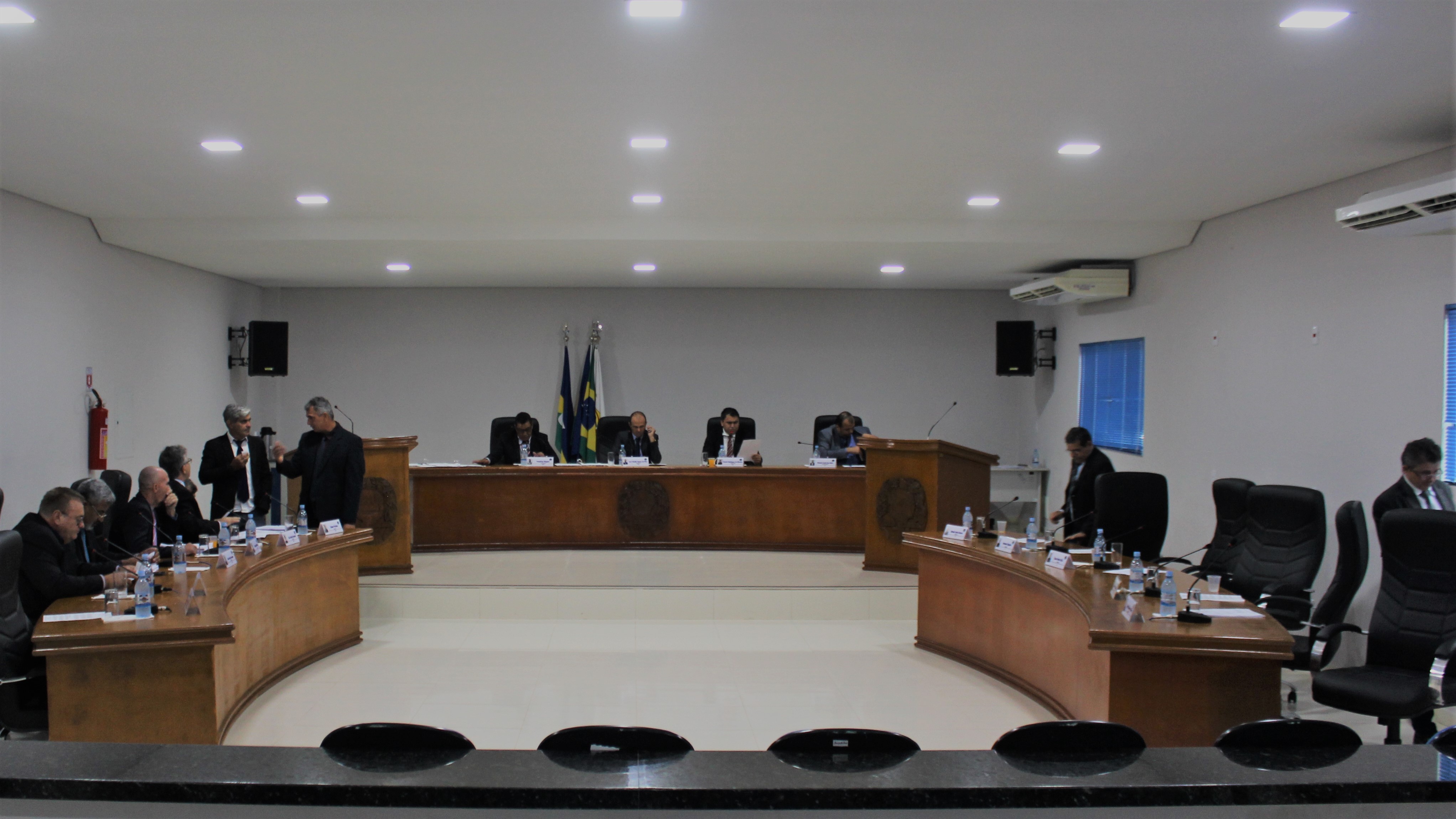 Parlamentares de Jaru aprovam aumento da gratificação dos servidores municipais